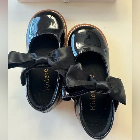 Black Patent Bow-strap Mary Jane - Picture 2 of 6